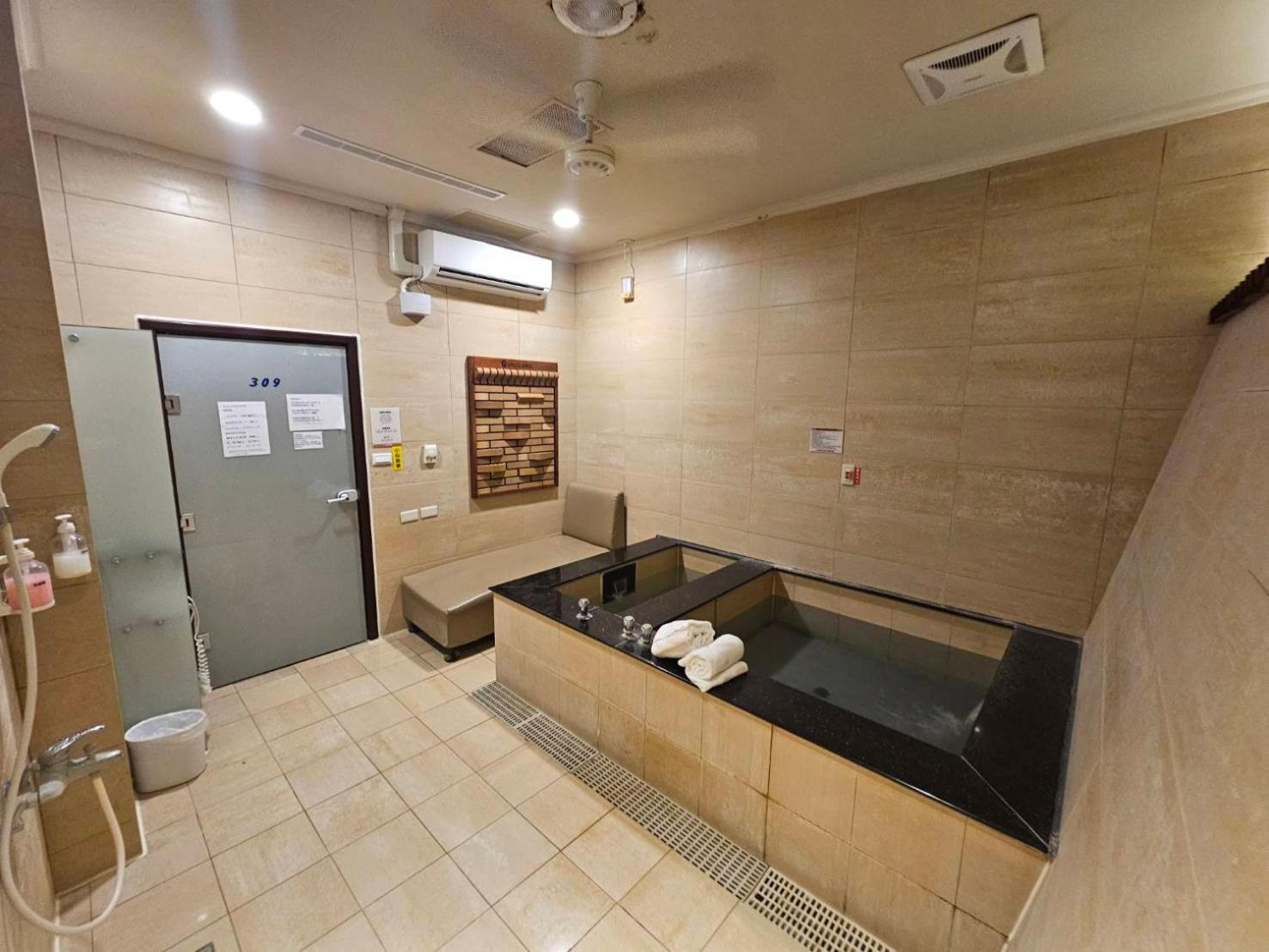 Hotel Wulai Shui An Hot Springs Extérieur photo